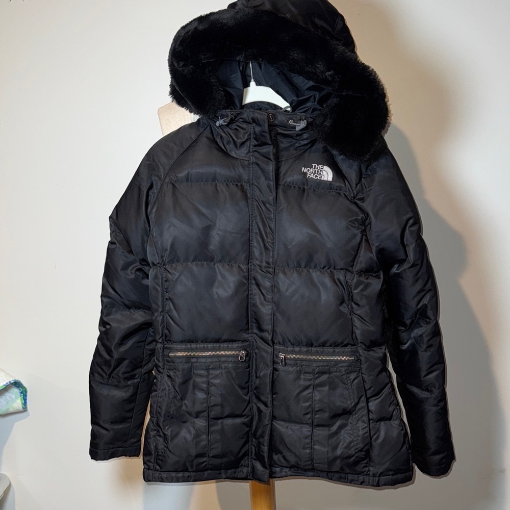 The North Face Women's Black 550 goose down Jacket with fur lined Hood
